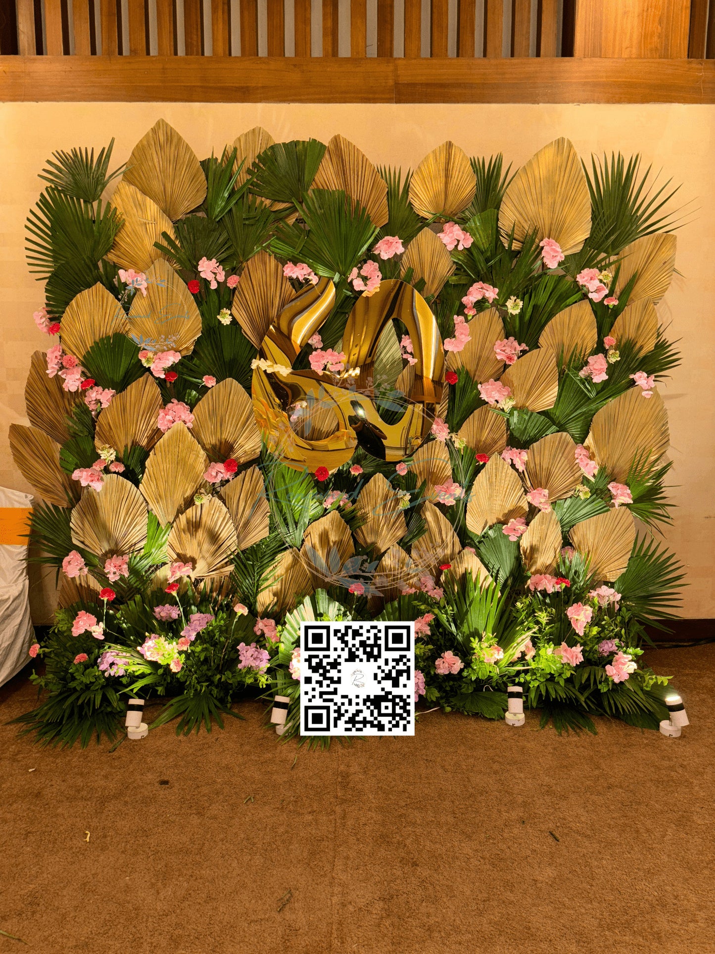 Palm Leaves Photo Backdrop for Grand Celebration